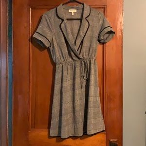 Monteau faux wrap dress in Houndstooth